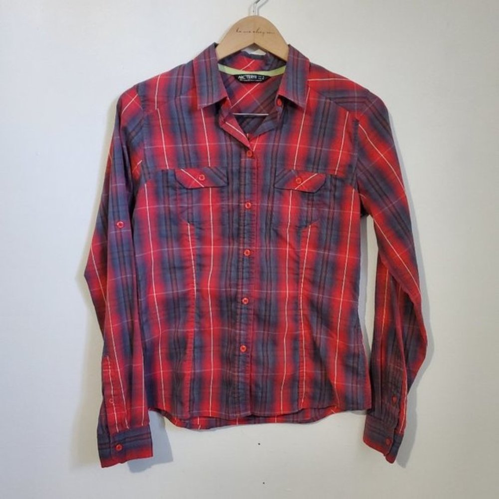 ARC'TERYX Women's Medium Fitted Convertible Roll Tab Plaid Button Down Top Shirt